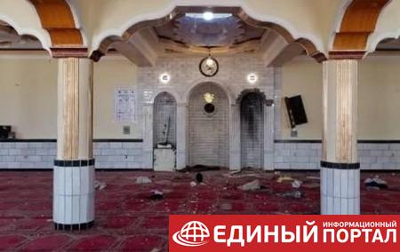 В Кандагаре при взрыве в мечети погибли 25 человек