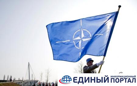 "Зловредная активность". НАТО сокращает миссию РФ