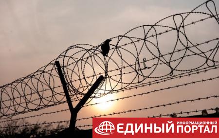 Эстония из-за мигрантов укрепила границу колючей проволокой