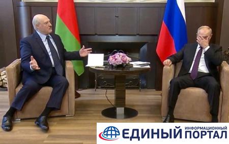 Лукашенко упрекнул Путина: не пригласил в Крым