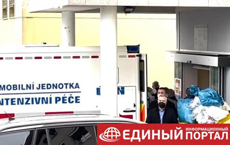 Президент Чехии выписан из госпиталя