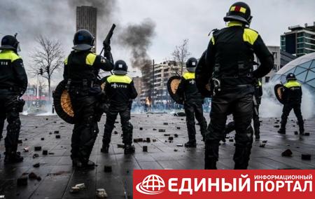 В Гааге протесты против COVID-ограничений закончились беспорядками