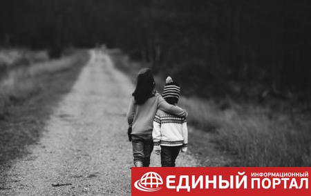 В России школьник "выставил на продажу" свою сестру
