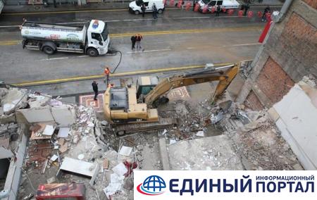 В Турции рухнуло двухэтажное здание