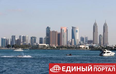 Четыре с половиной дня работы. ОАЭ идет на Запад