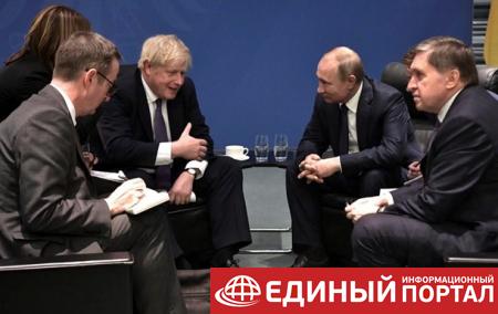 Путин и Джонсон обсудили стягивание войск РФ