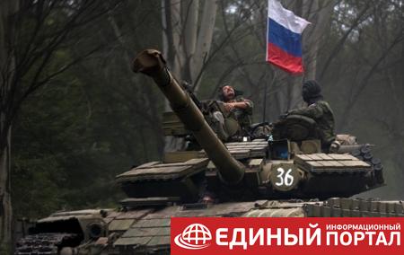 РФ продолжает стягивать войска к границе - CNN