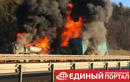 В Германии грузовик врезался в военную колонну США