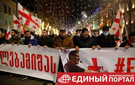 В Грузии голодавшие в поддержку Саакашвили активисты попали в больницу