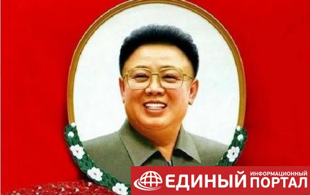 В КНДР запретили смеяться в дни траура по Ким Чен Иру