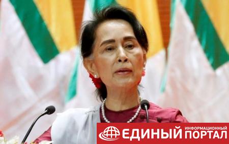 В Мьянме бывший премьер-министр получила четыре года тюрьмы