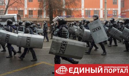Будет много крови. Пресса о протестах в Казахстане