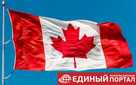 Канада призвала своих граждан покинуть Украину