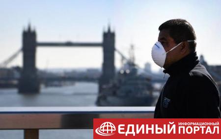В Британии решили считать COVID простудой