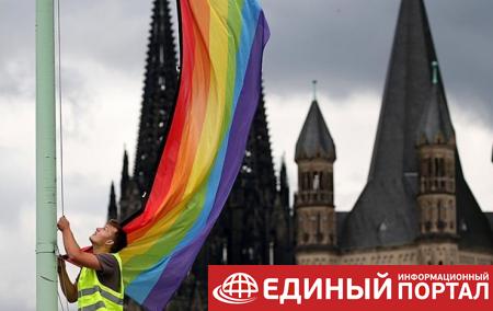 В Германии представители церкви совершили массовый каминг-аут