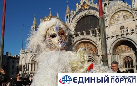 В Венеции проходит знаменитый карнавал