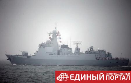Военные корабли Китая провели одновременные учения в трех морях